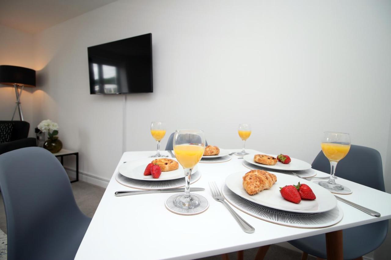 No 43 Stadium Views By Ssw - 2Br, Parking, Sleeps 4, 3Min Walk To Stadium, 10Min Drive To City Centre, Marina And Close To M4 Morriston Exteriör bild
